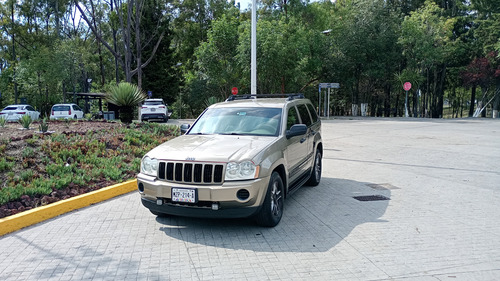 Jeep Grand Cherokee 3.7 Laredo V6 4x2 Mt
