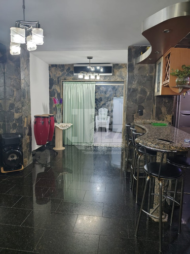 Casa En Venta Villa Del Este Guatire