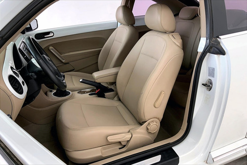 Imagen 17 de 25 de Volkswagen Beetle 3 Pts Hb Sport, 25l, Tm5, Ve, 6 Cd, Piel