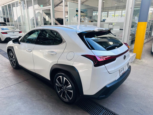 Lexus UX 5p 300h HEV L4/2.0 Aut