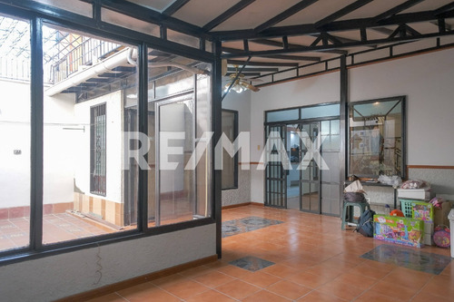 Imagen 11 de 14 de Las Clavellinas Calle Cerrada Vende Yackeline Tovar 04145831984 Codigo 131061
