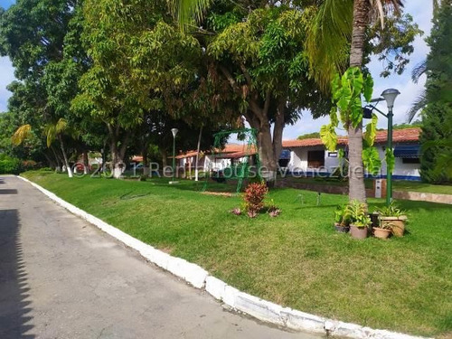 Dennymar, Vende Hermosa Casa En Urb Villas Tabure Cabudare