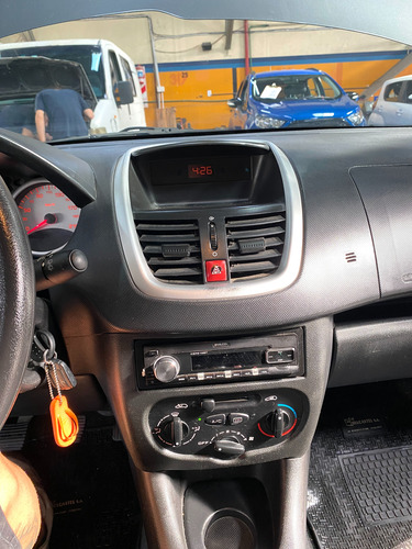 Peugeot 207 1.4 Active 75cv