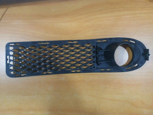 Imagen 2 de 3 de Rejilla Parachoque Volkswagen Gol 2001-2002