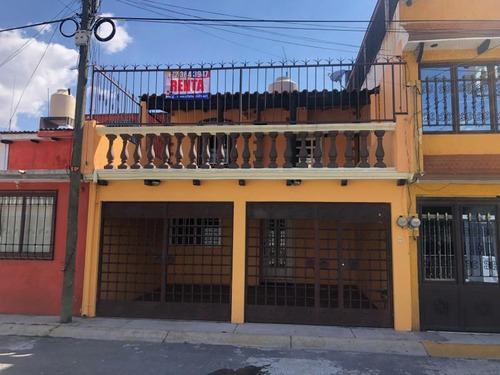 Casa En Renta Y/o Venta En Toluca, Ubicada En Fraccionamiento Villas Santin