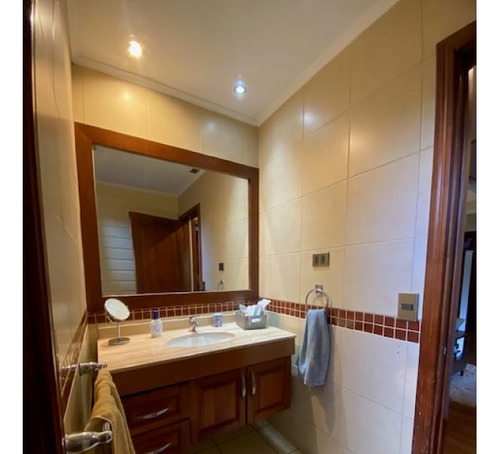 Vende Amplia Casa Familiar De 5d-4b, Portal De La Frontera