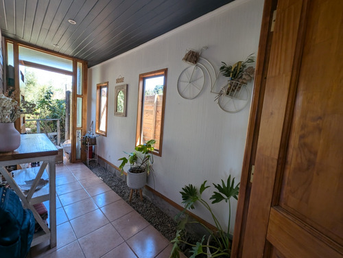 Parcela Con 2 Casas Y Cabaña En Mantagua, 2500m2