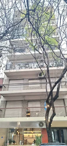 Humahuaca Y Av. Medrano Frente Muy Luminoso Tres Dormitorios