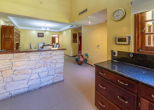 Venta Casa En Piñeyro Sobre Lote Propio