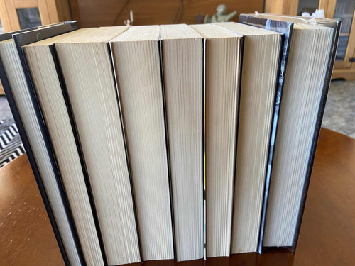 Livros :bilíngues (j.austen, C.bronté, M. Shelley,c.dickens)