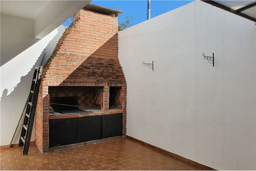 Venta Casa En Ph Con Cochera Patio Y Terraza