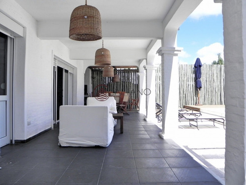 Casa Ideal En La Barra Siete Dormitorios - Punta Del Este - Posta Del Cangrejo- Ref: 2189