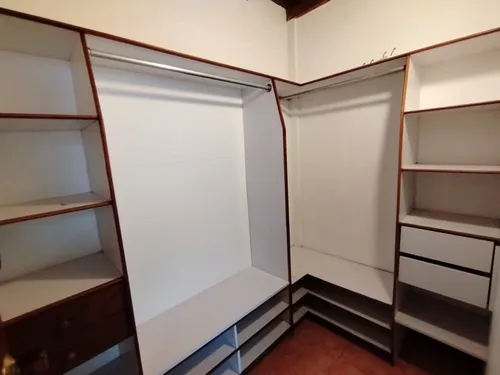 Casa En Venta En El Poblado. Cod V12261