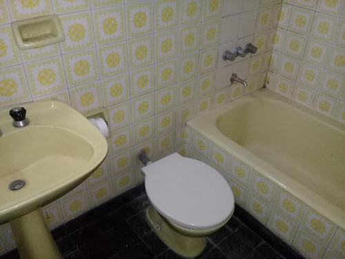 Imagen 7 de 8 de Casa A Refaccionar En Lote Propio