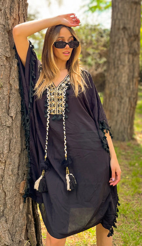 Vestido Túnica Escote En V Con Pompones