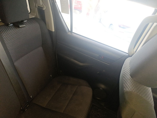 Toyota Hilux 2.8 Tdi Cabina Doble 4x4 Mt