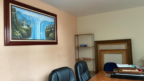 Edificio De 3 Niveles En Venta En Pensador Mexicano, Venustiano Carranza
