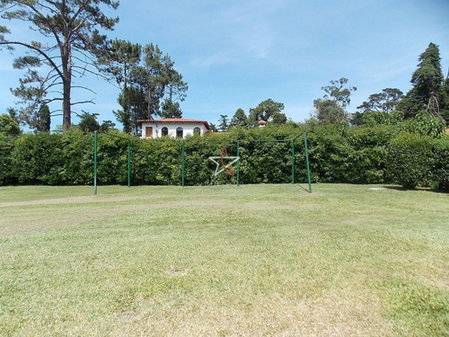 Casa, 5 Dormitorios, 5 Baños, Punta Del Este, Venta- Ref: 1019