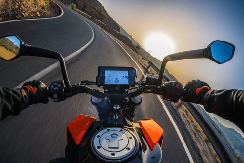 Imagen 8 de 16 de Duke 390 Km Moto Deportiva Financiada Urquiza Motos 2023