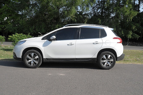 Peugeot 2008 Feline