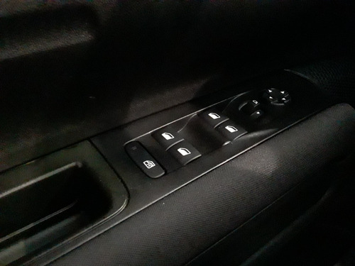 Imagen 12 de 15 de Citroën C4 Cactus 1.6 Vti 115 Feel