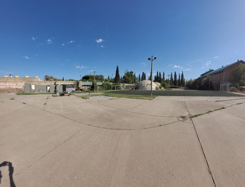 Imagen 3 de 19 de Fondo De Comercio. Predio Deportivo