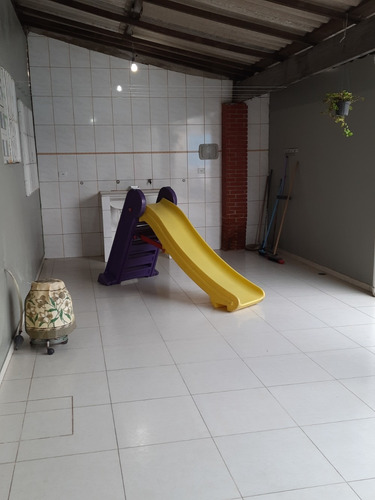 Imagem 5 de 14 de Casa De Temporada Com Piscina Em Mongaguá