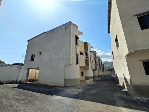 Imagen 25 de 30 de Townhouse En Venta Con Financiamiento, Barrio Sucre. Las Delicias Maracay 23-7799 Hc