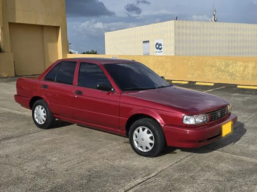 Nissan Sentra 1.6 B13 Lujo