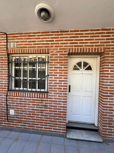 Venta Dúplex 2 Dormitorios Ramos Mejía Con Cochera
