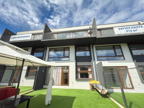 Townhouse En Lomas San Andrés