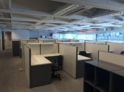 Imagen 19 de 30 de Edificio De Retail Y Oficinas Con 700 Puestos De Trabajo Oportunidad Única!