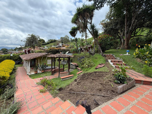 Se Vende Lote Con 2 Casasen La Ceja A1 Km De La Zona Urbana