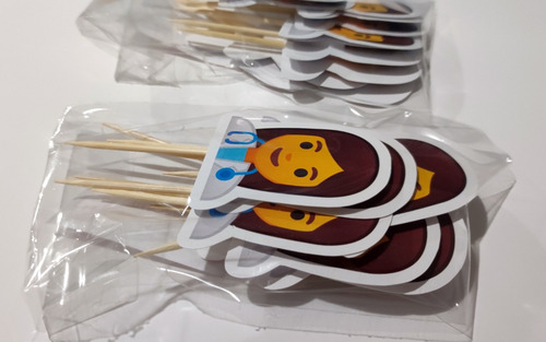 Adorno Pincho Topper Cupcake Festejo Medicina Emoji Doctora