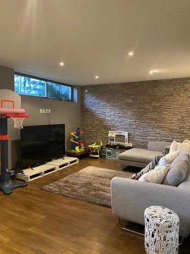 Bonita Casa 300m2 Venta En Condominio Lomas Quebradas