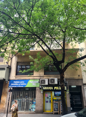 Salguero Al 500 Y Av. Corrientes, Almagro. Primer Piso Por Escalera. Al Frente. 2 Ambientes. Superficie Total Y Cubierta 64 M2. Impecable Estado. Apto Crédito. Apto Profesional