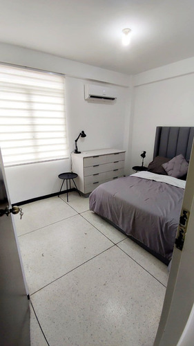 (rg) Venta Apartamento Urb. Lomas Del Este - Valencia
