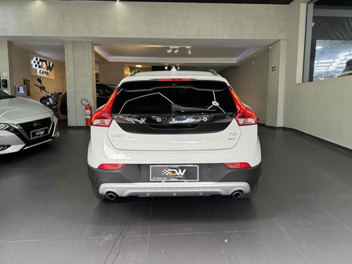 Volvo V40 2.0 T5 CROSS COUNTRY AWD TURBO GASOLINA 4P AUTOMÁTICO
