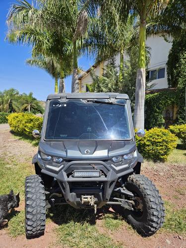 Canam Defender