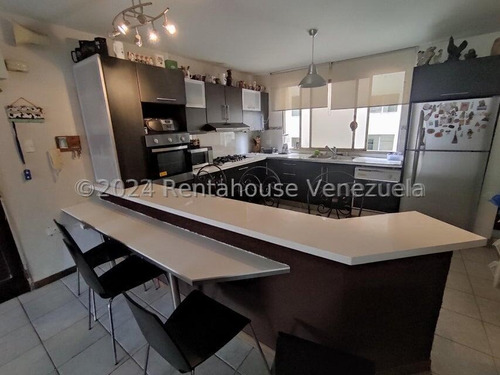 Apartamento En Venta Amplio Ymp Comodo, Concepto Abierto Con Excelente Ubicacion, Cocina Empotrada Moderna Equipada, Hermosa Vista, Piso Bajo. Terrazas De Los Nisperos Valencia 24-23642