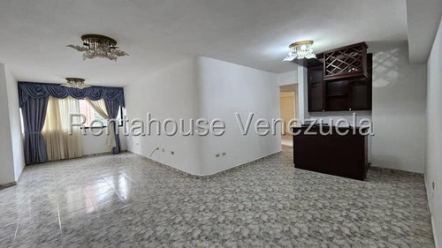 Diana C, Vende Apartamento De Gran Tamaño, Planta Y Pozo, Piso Bajo, En La Trigaleña Valencia Rc-dc 25-11204