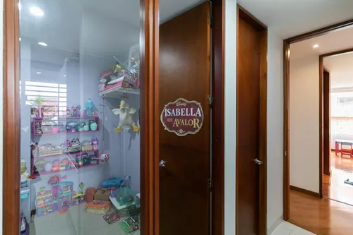 Apartamento En Venta En Cerros De Suba (localidad De Suba). Cod V1030091