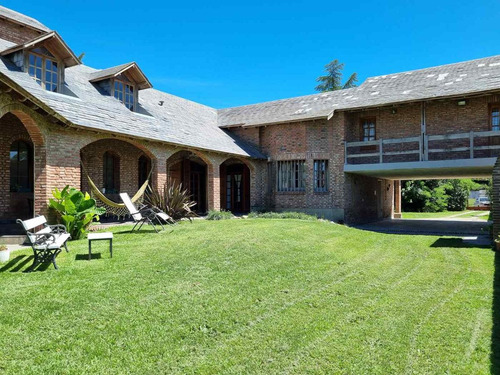 Casa En Arturo Illia 1068