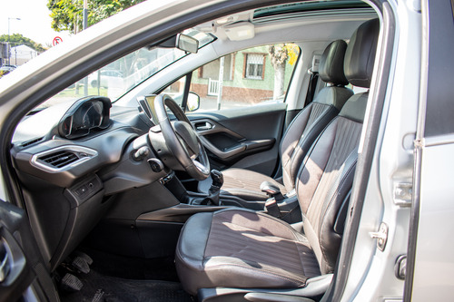Peugeot 2008 1.6 Feline