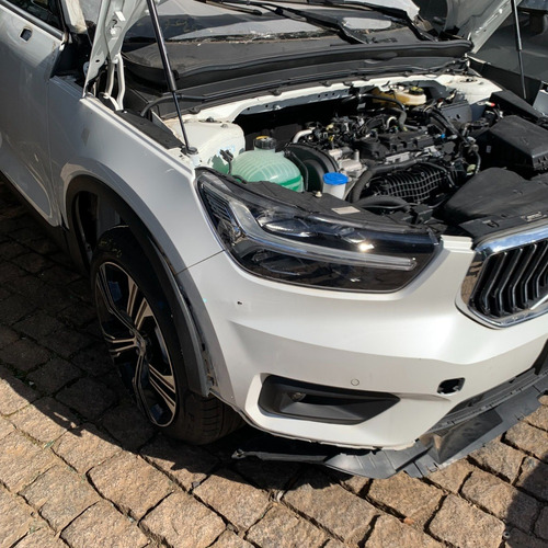 Caixa De Roda Corte Dianteiro Direito Volvo Xc40 T4 2020 