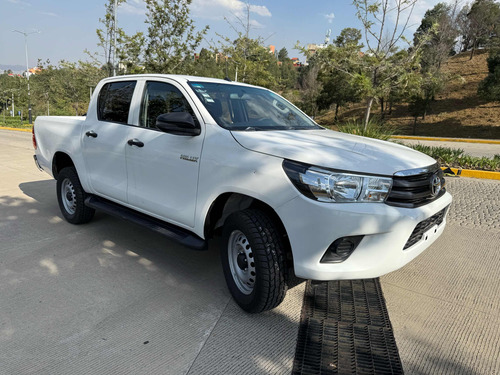 Toyota Hilux 2.7 Cabina Doble Mt