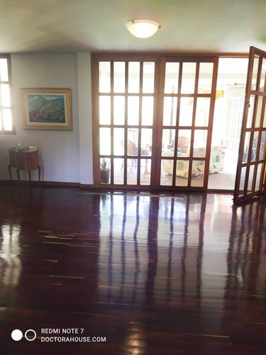 Imagen 4 de 15 de Casa En Venta Country Club Caracas 2000 Mts De Terreno 7 Habitaciones Y 7 Baños 04142592858 04129114864