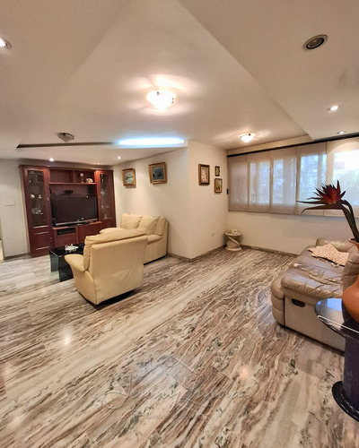 Venta Apartamento Urb. La Soledad, 197mts Exclusivo Maracay Aragua