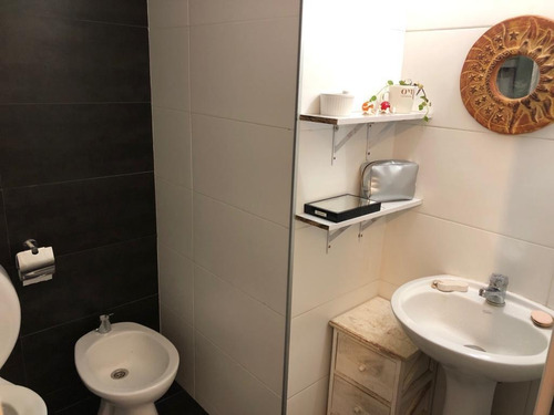 Imagen 5 de 10 de Venta De Monoambiente Sobre Av. Italia