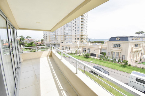 Imagen 15 de 19 de Vende 3 Dorm Playa Mansa, Impecable, Parrillero
